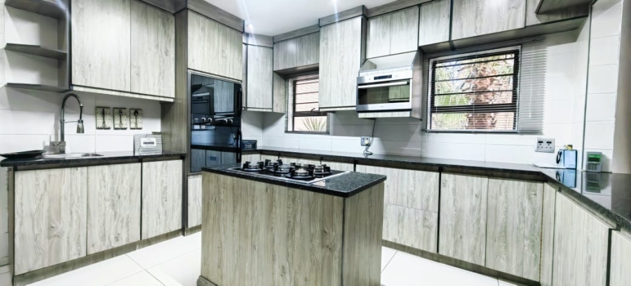 3 Bedroom Property for Sale in Miederpark North West